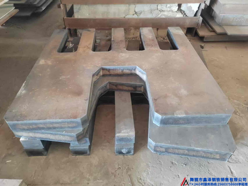 舞钢钢板异形件数控切割25120102.jpg